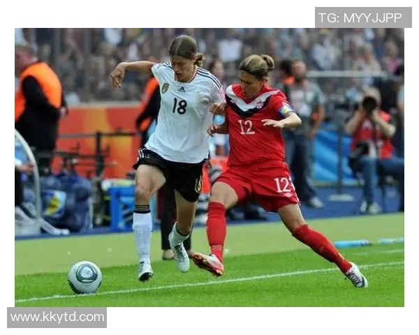 德国女足与加拿大女足激战正酣谁能在国际赛场上笑到最后